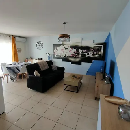 T3 Equipe Ideal Curiste Avec Parking Appartement *